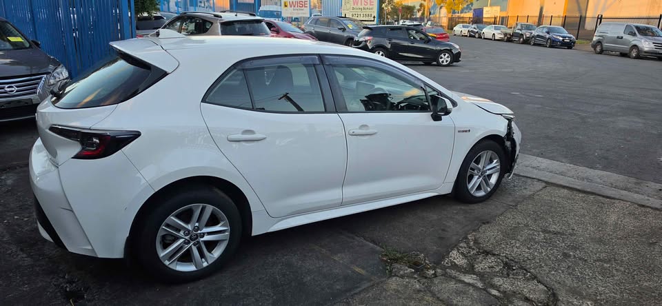 Toyota Corolla 2020 ZWE211R Ascent Sport Hybrid Hatch 2ZR-FXE E-CVT Parts – Now Dismantling