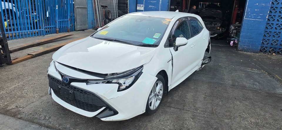 Toyota Corolla 2020 ZWE211R Ascent Sport Hybrid Hatch 2ZR-FXE E-CVT Parts – Now Dismantling