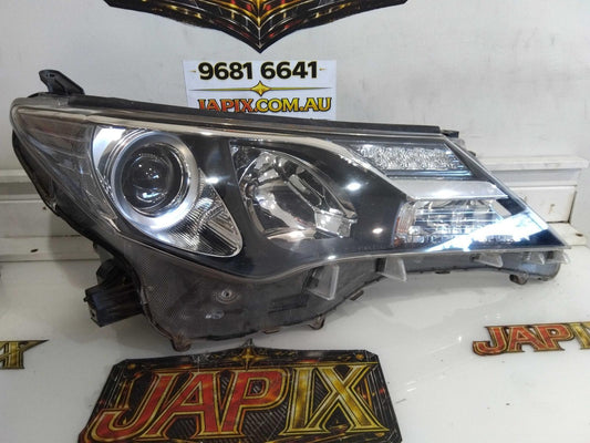 Toyota RAV4 XA40 GXL Right Headlight Halogen Manual Levelling 2012–2015 – Used Genuine