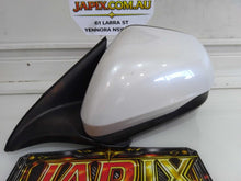 Honda HR-V RU VTi-LX Left Door Mirror Power Fold Camera Type 2018–2021 – Used Genuine